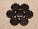 40L Polished Horn Button 4 hole - Navy