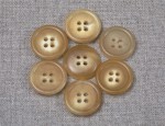 30L Polished Horn Button 4 hole - Natural